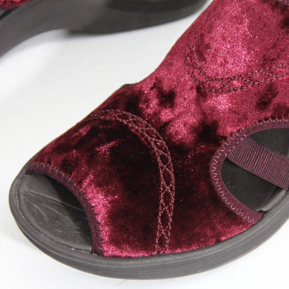 Bzees Velvet Drama Sandals Size 11 Wedge Shoe - Picture 5 of 8